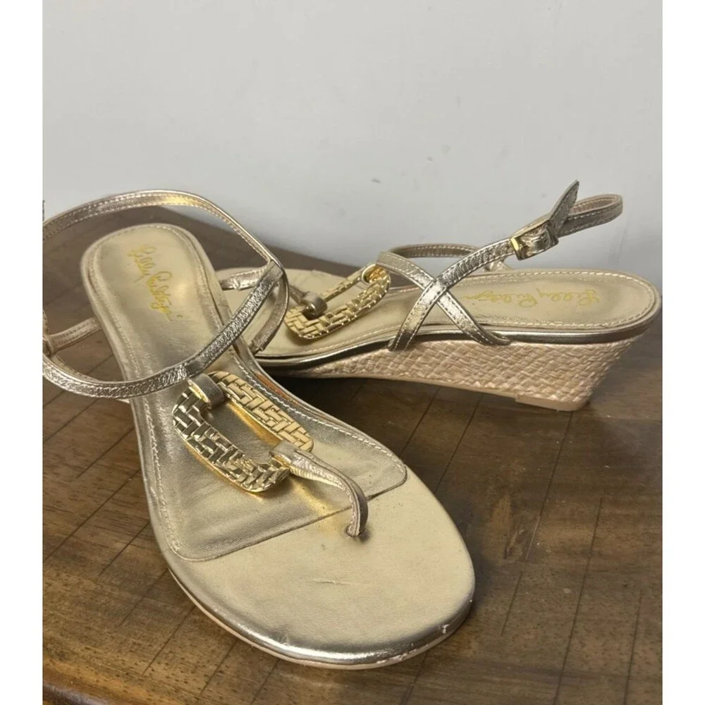 Lilly Pulitzer Gold Metallic Leather T Strap Wedge Sandals Women’s 8 Resort